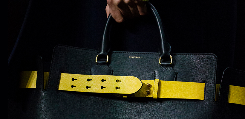 Burberry large belt online bag